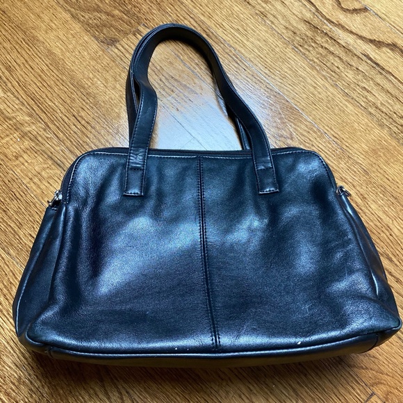 Liz Claiborne Black Handbag - Picture 5 of 8